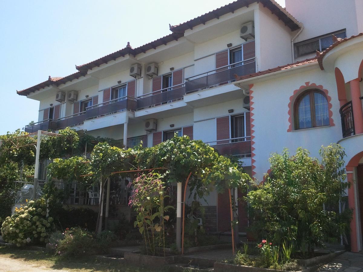 Hotel Kinira Exterior photo